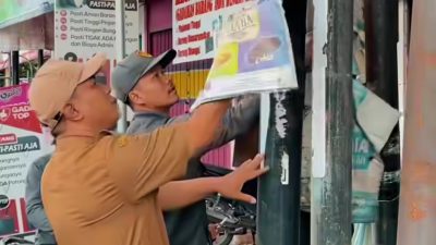Spanduk dan Banner Liar Disapu Bersih di Jalan Kalibaru Timur