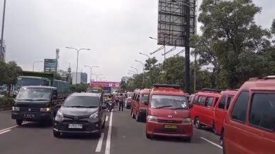 Sopir Angkot Demo Protes Trans Beken, Organda Tuntut Tiga Poin ke Pemkot Bekasi
