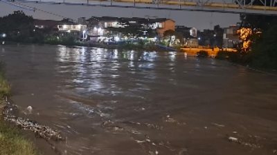Prediksi BPBD, Banjir Kiriman Bogor Tiba di Kota Bekasi Tengah Malam