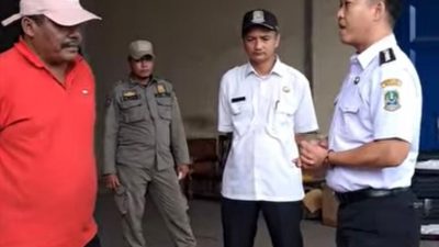 Camat Medan Satria Sikat Parkir Liar Kampung Rawa Pasung