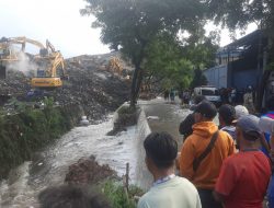 BNPB Peringatkan Potensi Longsor Susulan di TPST Bantargebang Akibat Cuaca Ekstrem di Jabodetabek
