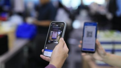 Tanpa Ribet, Kirim THR Praktis dengan QRIS Transfer dan Transfer Emas di BRImo