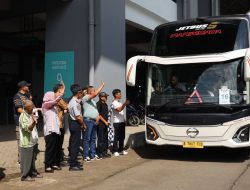 Pemkot Bekasi Berangkatkan 1.458 Warga Mudik Gratis