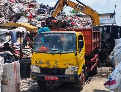 Sampah TPS Ilegal di Tambun Utara Mulai Diangkut, Pelayanan UPTD Terganggu