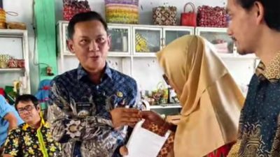 Camat Jatiasih Lantik Ketua RW 16 Bumi Nasio, Minta Langsung Tancap Gas Gerakkan Warga