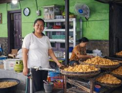 Saat Perempuan Bangkit, Ekonomi Menguat: Kisah Nia Anggraini Tumbuh Bersama PNM Mekaar dan BRI