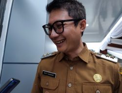 Ada Pemasangan U-Ditch, Lurah Kayuringin Jaya Minta Pengguna Jalan Kali Jati Hati-hati