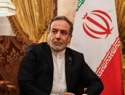 Menlu Iran Merapat ke Rusia, Temui Putin di Tengah Suasana Panas Perang AS dan Israel