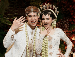 Pamer Buku Nikah dan Cincin, El Rumi ke Syifa Hadju: Hello My Wife!