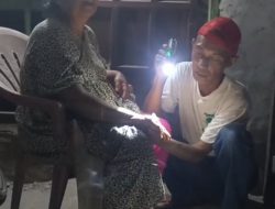 Kisah Heroik Anggota Disdamkarmat Kota Bekasi Eko Uban, Menembus Malam demi Selamatkan Nyawa Nenek Digigit Ular