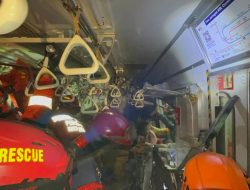 Kisah Tim SAR Evakuasi Korban Kecelakaan di Stasiun Bekasi Timur: Mereka Berhak Hidup