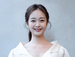 Khawatir Masalah Finansial, Mantan Bintang ‘Running Man’ Jeon So Min Mengaku Kini Kerja Sampingan di Kafe