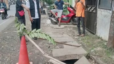 Tak Mau Dicap Lamban, Aparatur Wilayah Gercep Cek Drainase Jalan Narogong
