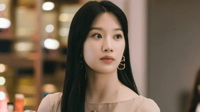 Moon Ga Young Cetak Sejarah Sebagai Aktris Termuda yang Menang Best Actress di Baeksang Arts Awards