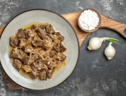 Bukan Cuma Sate, Ini 7 Ide Olahan Daging Kurban Lezat untuk Keluarga