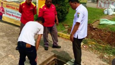 Lurah Bojong Menteng Setop Paksa Proyek Galian Kabel Optik