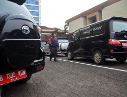 Plh Wali Kota Bekasi Ancam Tindak ASN yang Ubah Pelat Dinas Merah ke Hitam/Putih