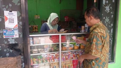Berkembang Bersama Holding Ultra Mikro, Ekonomi Keluarga di Semarang Ini Makin Kuat Melalui Usaha Sembako
