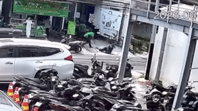 Istri Mendiang Epy Kusnandar Didorong Pria Sampai Terjungkal ke Jalan Raya, Begini Kronologinya!