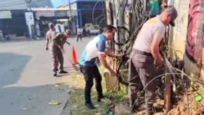 Kabel Optik Semrawut di Jatibening Baru Ditertibkan Usai Dikeluhkan Warga