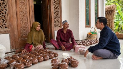 Intip Kisah Sukses UMKM dari Sumenep Dua Dekade Perjuangan Rosidah Membesarkan Usaha Gula Merah dan Berkembang Berkat KUR BRI