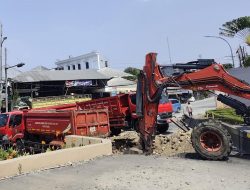 Pemkot Bekasi Mulai Bongkar Tanjakan Grand Galaxy City