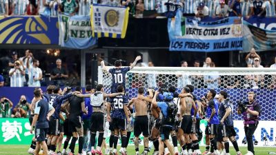 Dua Assist Messi Bawa Argentina Tekuk Inggris 2-1, Amankan Tiket Final Piala Dunia 2026