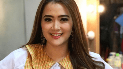 Vega Darwanti Kenang Detik-Detik Terakhir Sang Ibunda, Akui Terbangun karena Merasa Dicium Sebelum Sang Mama Berpulang