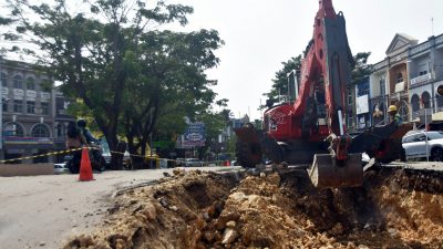 Pemkot Bekasi: Pembongkaran Tanjakan Grand Galaxy City Kembalikan Jalan  Pekayon
