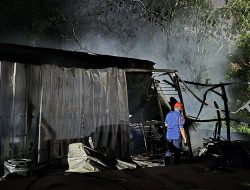 Kebakaran Lahan di Bekasi Barat Merambat ke Pool Truk Ekspedisi
