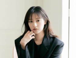 Kim Ji Won Diincar Jadi Pemeran Utama Adaptasi Gokusen Versi Korea, Peran Ikonik Menanti!