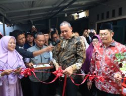 Wali Kota Bekasi Resmikan Dua Rumah Program Rutilahu di Pondokgede
