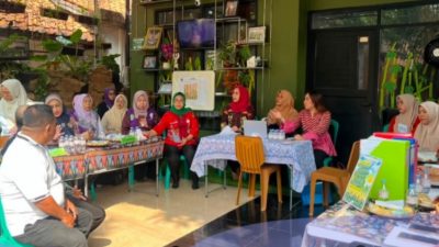 Pastikan Layanan Kesehatan Warga Optimal, Lurah Bantargebang Pantau Posyandu