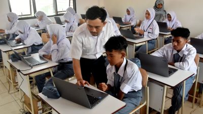 Pemerintah dan DPR Sepakati Nasib Guru PPPK: Berpeluang Naik Status hingga Ikut Seleksi CPNS 2027