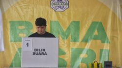 Cuma Dua Menit! Begini Cara Warga Lambangsari Mencoblos Secara Digital