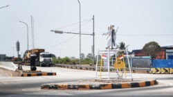 Ornamen Ujungan Bekasi Hiasi Simpang Gerbang Tol Gabus