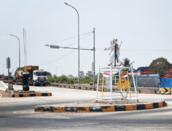 Ornamen Ujungan Bekasi Hiasi Simpang Gerbang Tol Gabus
