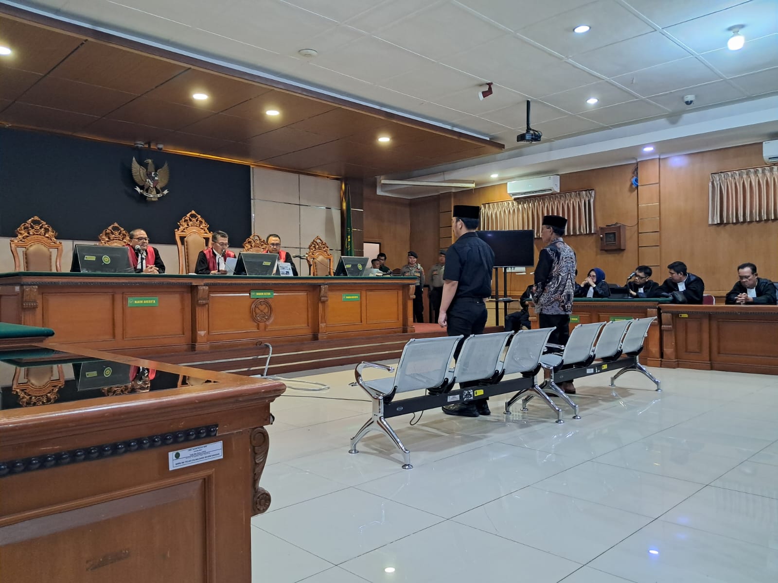 Bupati Bekasi Nonaktif Ade Kunang Divonis Enam Tahun Penjara Kasus Suap Ijon Proyek, Lebih Ringan dari Tuntutan JPU KPK