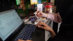Bea Cukai Bekasi Monitoring Harga Transaksi Pasar Produk Hasil Tembakau di Bantargebang