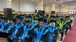 Wisuda 137 Mahasiswa, Rektor Institut Attaqwa KH. Noer Alie Tekankan Pentingnya Jadi Manusia Bermanfaat