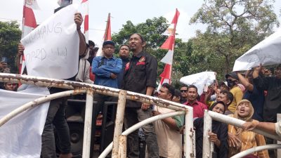 PKL Jalan M Yamin Pasar Baru Geruduk DPRD Kota Bekasi, Tolak Relokasi Tanpa Dialog