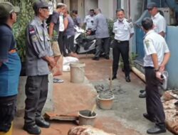 Sumbatan Drainase Jatiasih Kini Tertangani