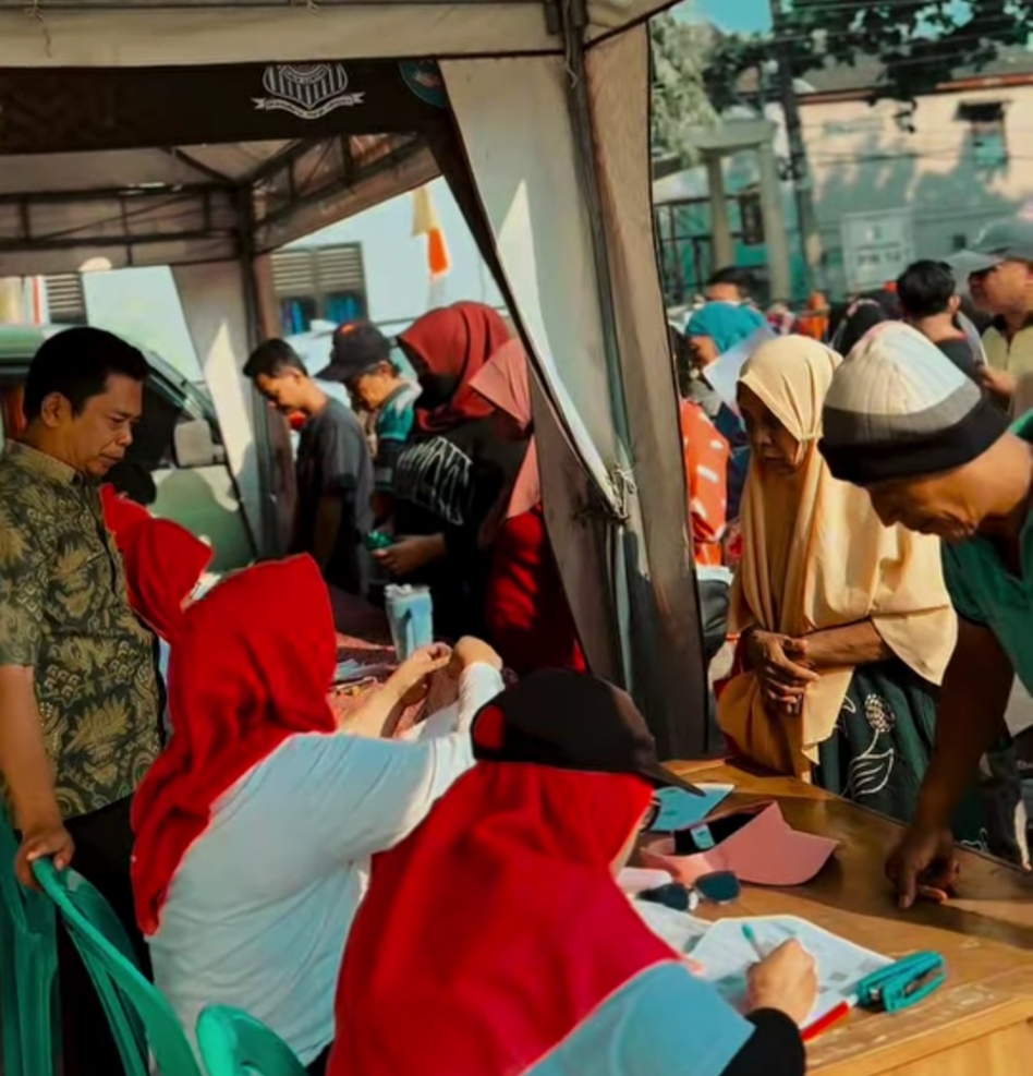 Warga Serbu Kantor Pengasinan, Ambil Beras 30 Kg