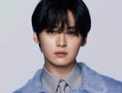 Lee Know Stray Kids Donasikan Rp1 Miliar untuk Korban Banjir Nepal