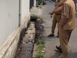 Bikin Bau dan Sumbat Saluran, Limbah Dapur Kafe Ditegur Lurah Jakasetia
