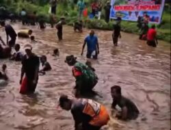 Warga Jatiraden Tumplek di Empang, Berburu Ikan Sambil Pererat Kebersamaan