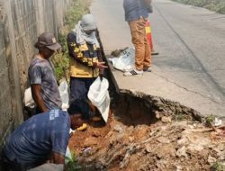 Rawan Bikin Celaka, Bibir Jalan Gondang Cimuning Diperbaiki