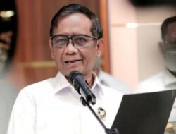 Kasus Keracunan MBG Jauh Lebih Banyak, Mahfud MD: Kepala BGN Cekatan, tapi Gagal