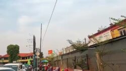 Kabel Semrawut Lenyap, Trotoar Pasar Permata Jatirahayu Lebih Rapi