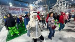 Emak-emak Bekasi Nge-Dance di Ruangan Bersuhu Minus 10 Derajat